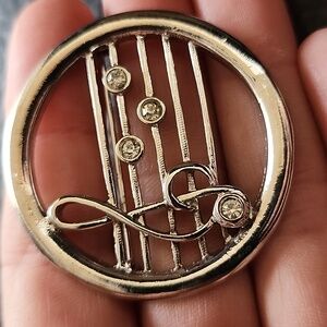 VTG Silver Tone Musical Note Circle Brooch